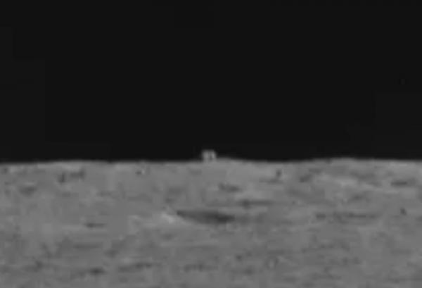 Tàu thăm dò Yutu-2 của Trung Quốc thám hiểm “ngôi nhà bí ẩn” trên Mặt Trăng