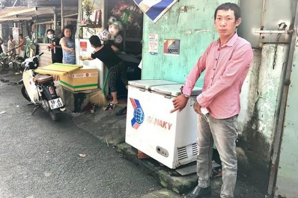Cặp đôi trộm xe máy của người chở bình oxy ở Bình Tân sa lưới