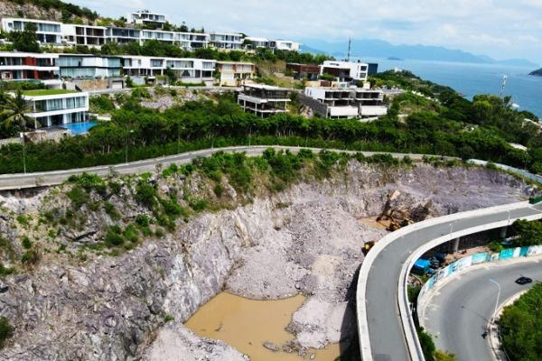 Khánh Hòa: Kiến nghị xử phạt Công ty Anh Nguyễn vì khai thác 40.000 m3 đất, đá trái phép