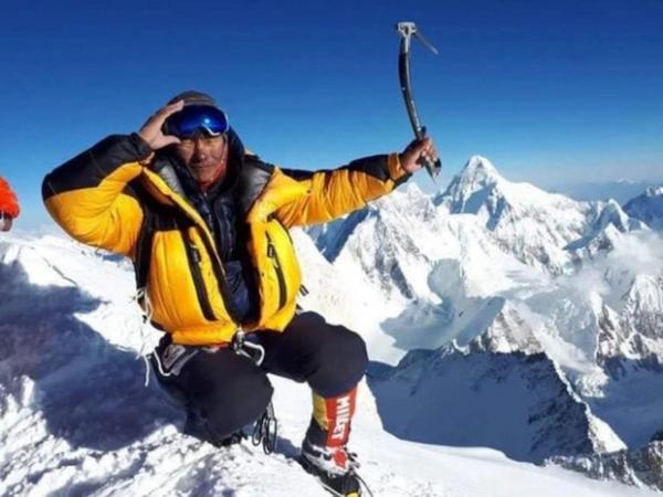 Sherpa người Nepal lập kỷ lục về leo núi