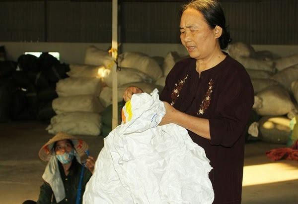 Chân dung “Nữ tỷ phú chân đất” Bắc Giang: Làm dâu lúc 13 tuổi, 3 lần đẻ rớt con, giả làm lao công để mua ô tô và cơ ngơi hàng trăm