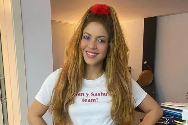 Shakira “is very upset with Pique” because he hasn’t visited or even asked about her ill father