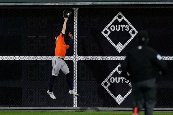 Justin Verlander breaks World Series ghosts thanks to Chas McCormick’s catch for the ages, Astros one game away from championship