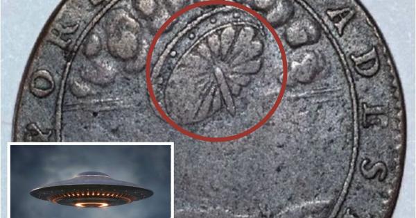 The true meaning of the alien flying saucer is engraved on the ancient coin