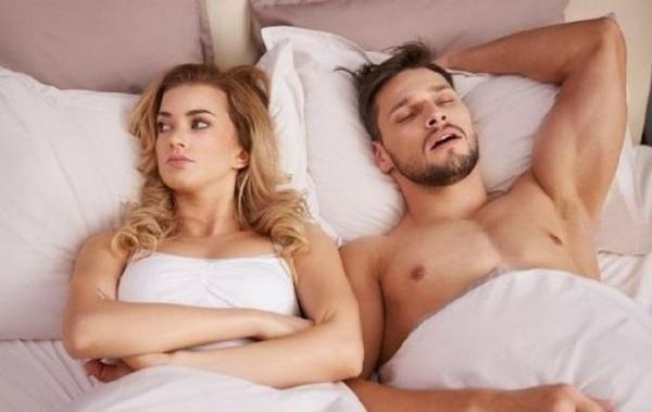 Vì sao đàn ông thường buồn ngủ sau khi làm “chu‌yện ấ‌y”?