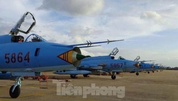 Kiến nghị khai thác lưỡng dụng 2 sân bay quân sự Biên Hòa, Thành Sơn