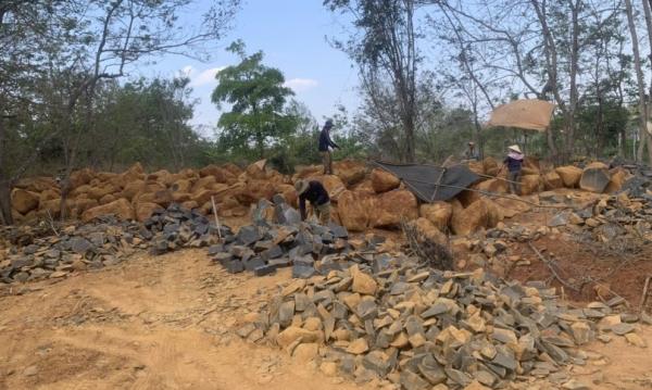 Gia Lai: Phát hiện bãi khai thác đá trái phép tại huyện Chư Prông