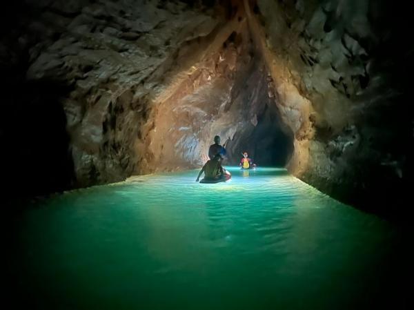 Phát hiện 22 hang động mới tại Quảng Bình