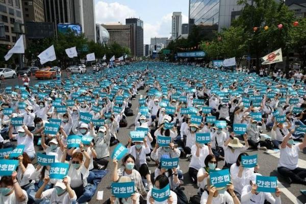 Y tá Hàn Quốc đình công phản đối quyết định của chính phủ