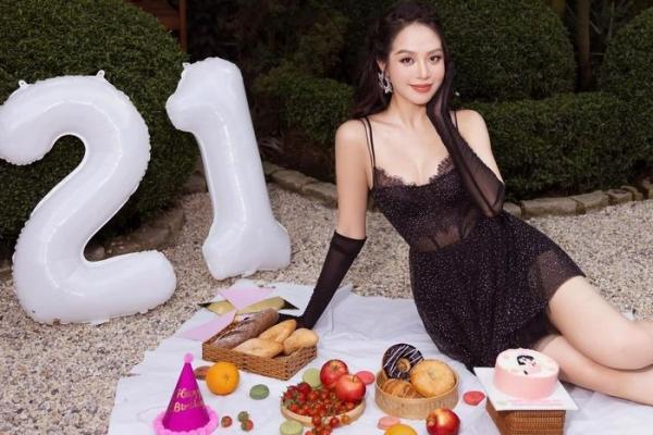 Hoa hậu Thanh Thủy công khai bạn trai và sự thật té ngửa