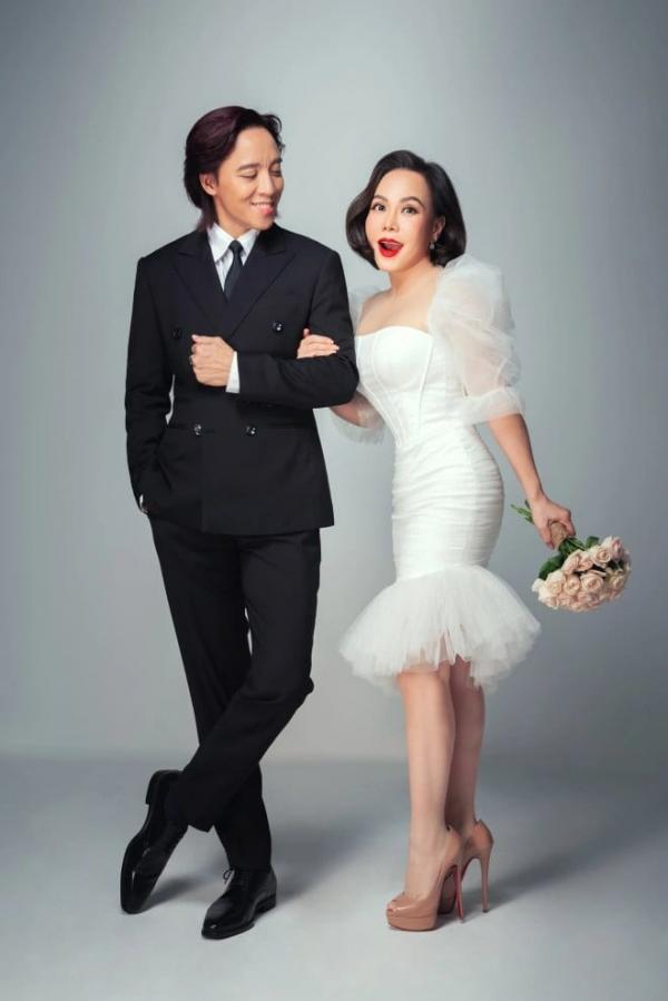 Vợ chồng danh hài Việt Hương 17 năm bên nhau vẫn chưa thể làm đám cưới, vì sao?