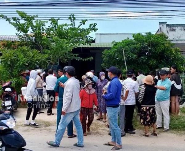 Phát hiện 4 mẹ con t‌ử von‌g bất thường trong căn nhà ở Cam Lâm