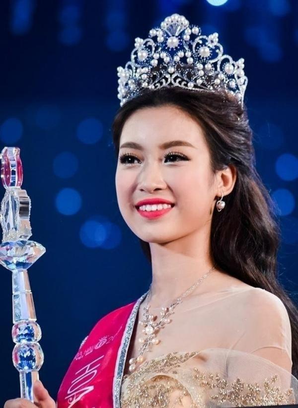 Hoa hậu Việt Nam hôn nhân viên mãn: Đỗ Mỹ Linh được cả nhà chồng yêu chiều