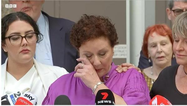 Úc: Người mẹ ngồi tù oan 20 năm vì án giết con được tòa cải chính