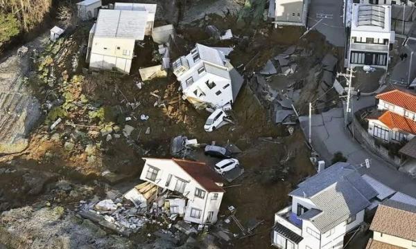 Nhật chạy đua ứng phó động đất mạnh ngay đầu năm mới