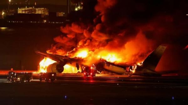 Nếu vụ va chạm máy bay tại Nhật xảy ra ở nước khác, 379 hành khách có sơ tán an toàn?