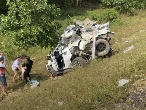 Tình huống vượt ẩu trong vụ tai nạn 3 người chết trên cao tốc Cam Lộ - La Sơn