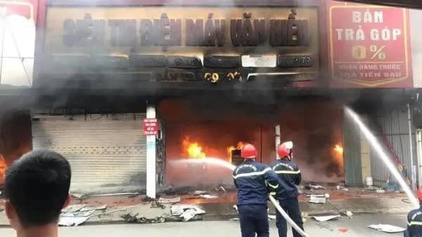 Cháy siêu thị điện máy ở Hải Phòng, ước tính thiệt hại hàng tỷ đồng