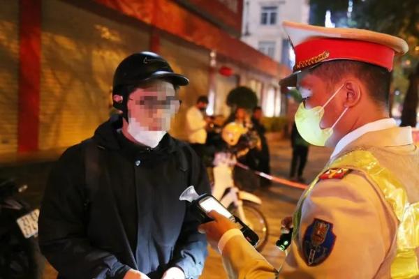 Hà Nội: Tăng cường tuần tra, xử lý vi phạm giao thông “xuyên đêm”
