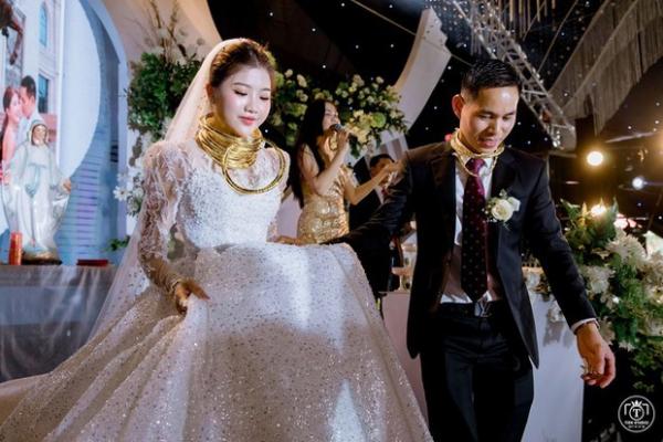 Cô dâu “siêu hot” ở Nghệ An: Xây nhà cho bố mẹ chồng trước khi cưới, không quan tâm môn đăng hộ đối