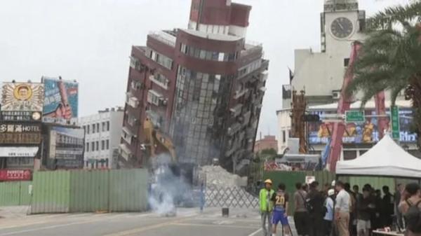 Động đất Đài Loan: Nghiêng tới 25 độ, tòa nhà biểu tượng 10 tầng bị phá