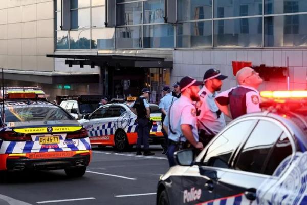 Cảnh sát hé lộ động cơ vụ đâm dao ở trung tâm thương mại Australia