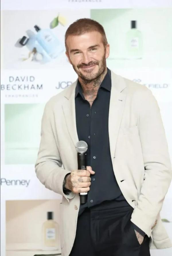 David Beckham kiện nam diễn viên nổi tiếng Hollywood