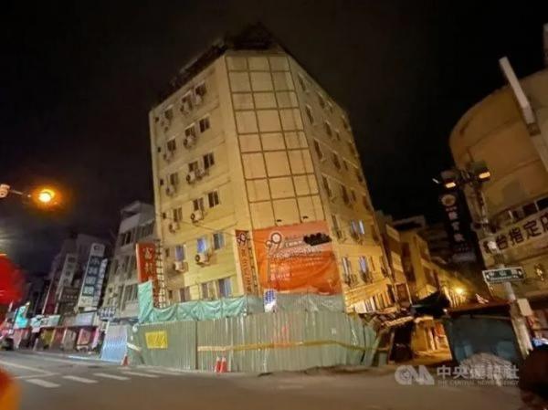 Đài Loan hứng chịu một loạt trận động đất trong đêm
