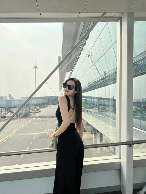 Dàn Hoa - Á hậu Việt khoe ảnh đi chơi dịp nghỉ lễ, Hoa hậu Thùy Tiên gây bất ngờ nhất
