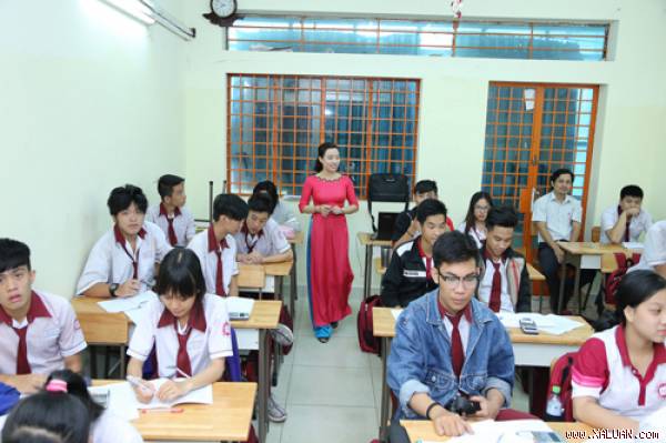 Tâm sự thời trang của cô giáo Sài Gòn trong ngày 20/11