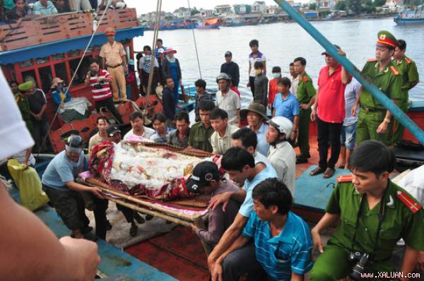 Phản đối kịch liệt việc ngư dân Việt bị người trên tàu cá Philippines bắn chết