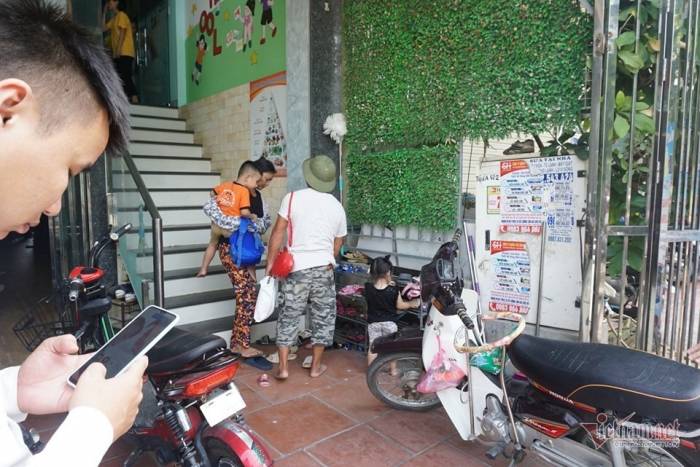 Bé 3 tuổi bị bỏ quên trên ô tô ở Bắc Ninh thoát chết nhờ cửa hé 10cm