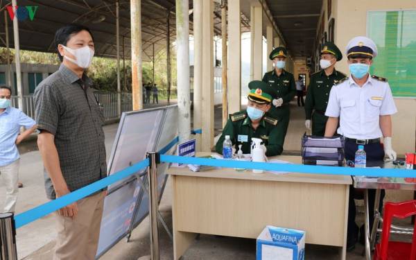 3 công dân Lào được nhập cảnh Việt Nam để chữa bệnh hiểm nghèo