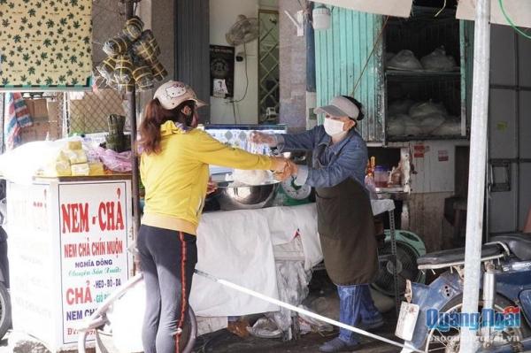 Quảng Ngãi cho dừng hoạt động chợ đêm Sông Trà