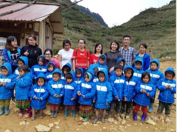 Thầy giáo hơn 20 năm “gieo mầm xanh” trên đỉnh núi đá Hà Giang