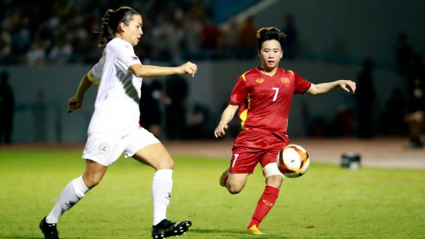 Vừa yêu vừa thương những cô gái vàng của bóng đá Việt Nam