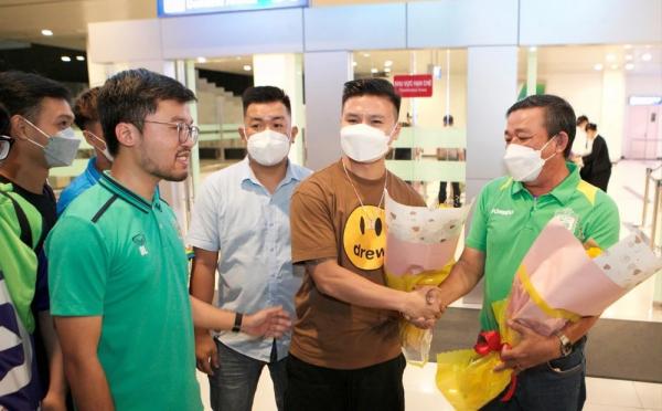 Không đá SEA Games, Quang Hải “gây sốt” ở đội bóng mới