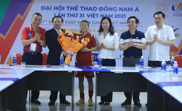 Tuyển nữ Việt Nam được thưởng lớn sau chiến thắng đầu tiên