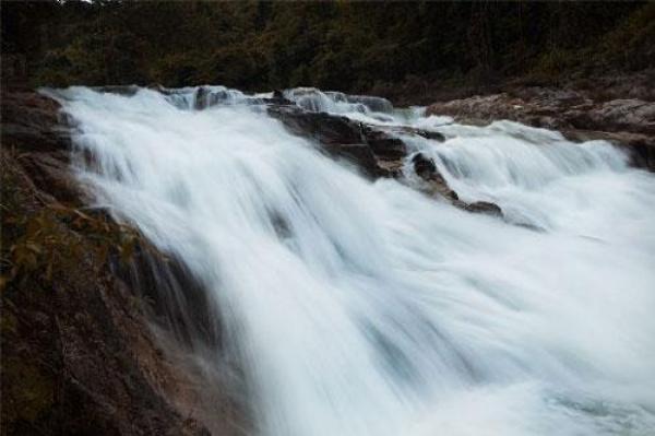Đã đến là “đổ” 5 thác nước đẹp lịm tim sát sạt Nha Trang