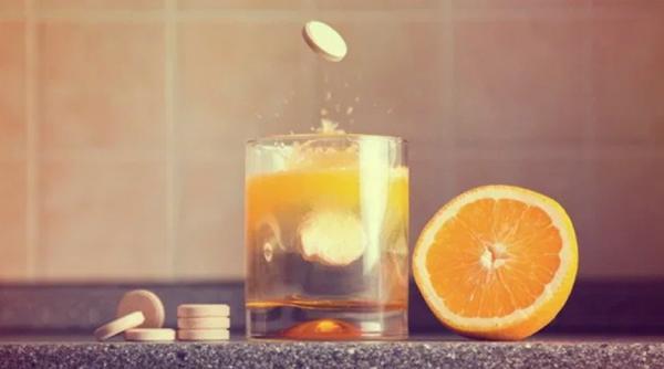 Điều gì xảy ra nếu uống vitamin C quá liều?