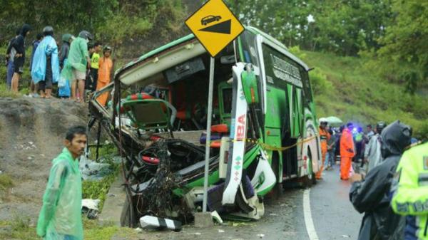Tai nạn giao thông nghiêm trọng ở Indonesia, 15 người thiệt mạng