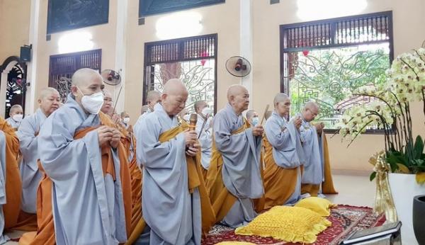 Chư Ni Phật giáo quận 12 tác pháp đối thú an cư Phật lịch 2566
