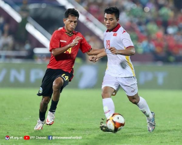 Có ý định theo chân Quang Hải, tiền vệ số một U23 Việt Nam bất ngờ được HLV Brazil “để mắt”