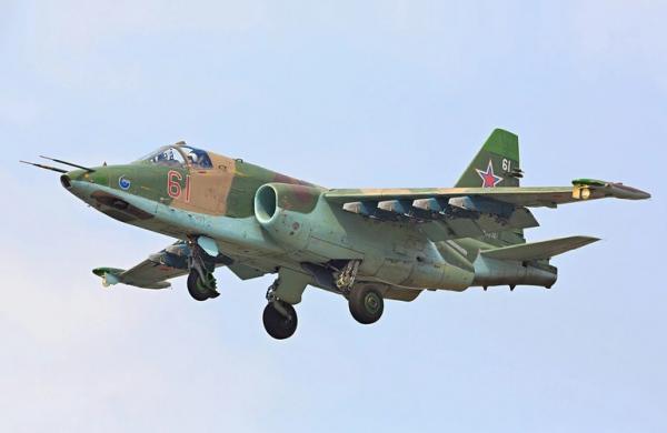 Cường kích Su-25 Nga trúng 2 tên lửa khi đang làm nhiệm vụ ở Ukraine