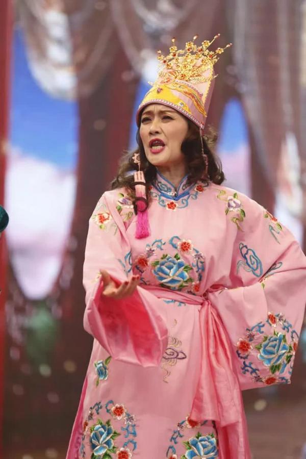 Nghệ sỹ Vân Dung: Thời trẻ từng lọt top 15 hoa hậu, giờ nhan sắc vẫn rạng ngời