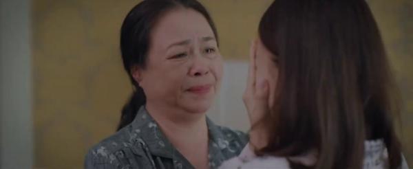 Hai phân cảnh “đón con gái về nhà” ngập nước mắt của màn ảnh Việt