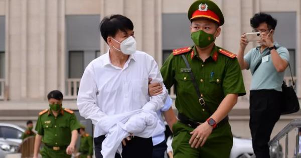 Cựu Thứ trưởng Bộ Y tế Trương Quốc Cường được tuyên mức án 4 năm tù có phù hợp?