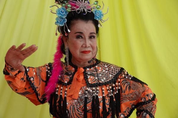 Nữ bầu gánh duy nhất miền Tây hơn 50 năm theo nghề hát bội