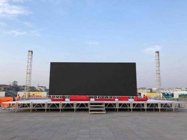 Hà Nội: Huyện Mê Linh lắp màn hình LED 60m2 để người dân xem CK SEA Games 31