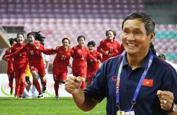 Mai Đức Chung – Vị HLV thành công nhất lịch sử bóng đá nữ Đông Nam Á